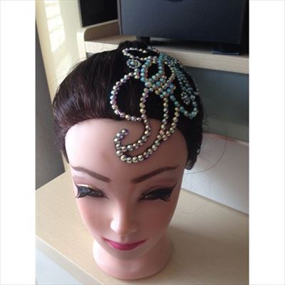 華やかに彩る ラインストーンのヘアアクセサリー 【社交ダンス